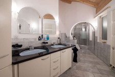 Amara Noir – Stilvolle Arbeitsräume zu vermieten