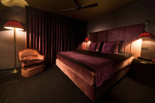 ✨ Luxury Champagne Bar & Fantasy Hotel – Scarlet Club is looking for Ladies ✨